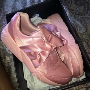 Women sneaker